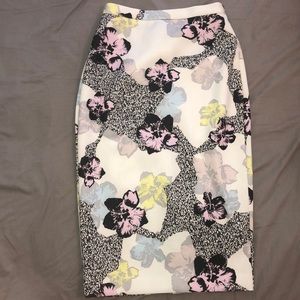 Floral bodycon knee length skirt